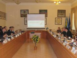 Урядовці обговорили з науковцями та представниками бізнесу питання розвитку інновацій як інструменту розбудови високотехнологічної економіки